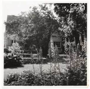 Garten Dr. Bahr: Blick zum Haus