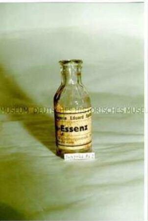 Glasfläschchen (leer) für Rum-Essenz