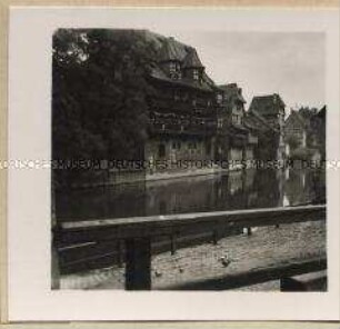 Ansicht von Nürnberg mit Häuserzeile am Ufer der Pegnitz