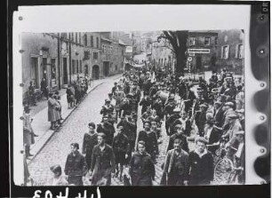 Demonstration des Kommunistischen Jugendverbands Deutschland (KJVD) gegen Faschismus und Krieg : Demonstration des Kommunistischen Jugendverbands Deutschland (KJVD) gegen Faschismus und Krieg