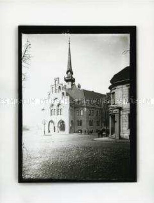 Außenansicht des Rathauses der Stadt Nauen