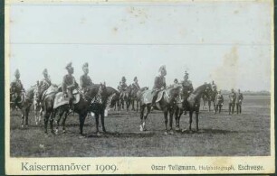 Kaiser Wilhelm II. mit zahlreichen Uniformierten, sämtlich zu Pferd.