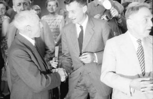 Chemiker; Maikäferrede: Paul Karrer, Richard L. M. Synge, Otto Hahn