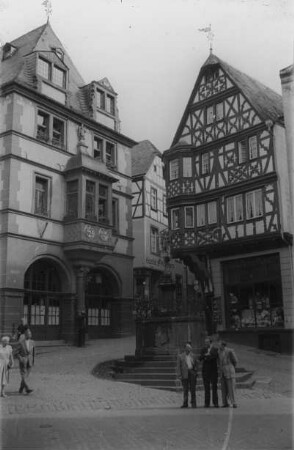 Bernkastel-Kues, Markt, Fachwerkhaus Markt 17