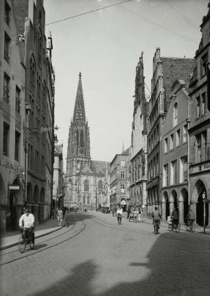 Münster, Prinzipalmarkt : Münster. Prinzipalmarkt. Blick nach Norden zur Stadt- und Marktpfarrkirche St. Lamberti