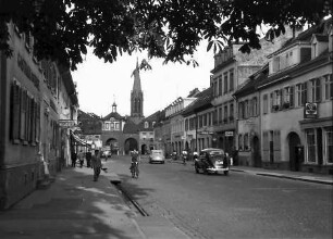 Emmendingen: Hauptstraße mit Tor
