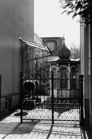Wohnhaus und Nebengebäude; Bad Homburg, Kisseleffstraße 1c