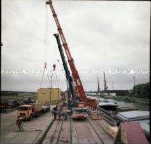 VE Kombinat Deutrans: Gütertransport im Hafen von Königswusterhausen