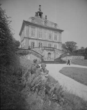 Moritzburg. Fassaneneschlößchen, Südfassade mit Freitreppe