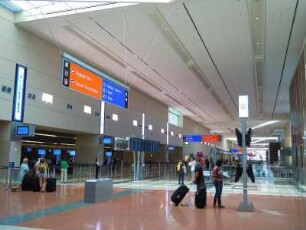 Innenraum des Terminal 3 des McCarran Airport : Ladengalerie. Aufgenommen am 21. August 2012 im neuen Terminal 3 des Internationalen McCarran Airport von Las Vegas