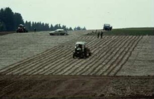 Fotografie: Säverfahren, Einzelkornsaat, Mais, Mulchsaat, Zwischenfrucht, Streifenfräse, Feldtest