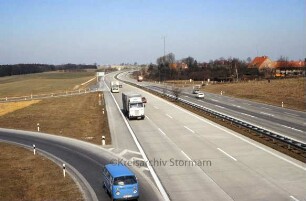 Bundesautobahn 1: Abfahrt Oldesloe: Blick in Richtung Lübeck