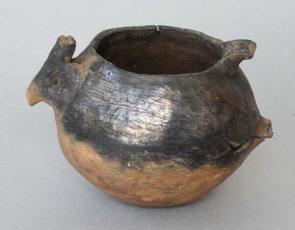 Clay vessel