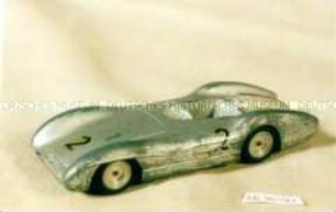 Spielzeugauto: Mercedes Benz (Formelrennwagen)