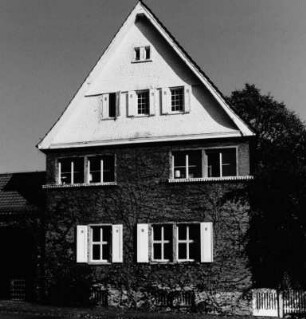 Pfarrhaus Paulusgemeinde; Darmstadt, Niebergallweg 20