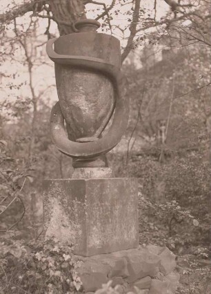 Dresden, Eliasfriedhof. Grabmal der Familie Walther
