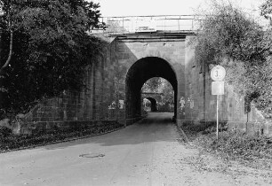 Eisenbahnbrücke (Brückenanlage); Reinheim, Der Teichweg