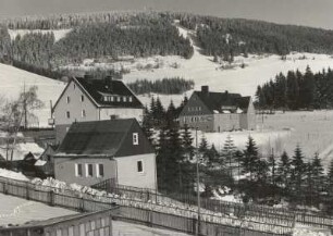 Oberwiesenthal, Erzgebirge. Blick von der Post zum Fichtelberg. Winterbild