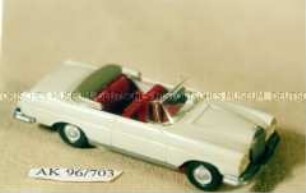 Spielzeugauto: Mercedes Benz 300 SE Cabriolet