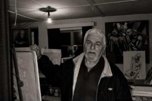 LOTHAR KITTELMANN IN SEINEM ATELIER