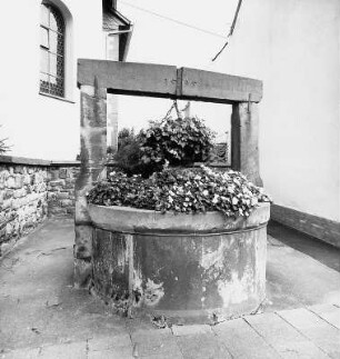Ziehbrunnen; Karben, Hauptstraße