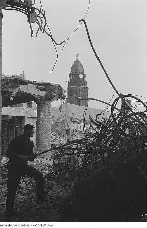 Dresden. Abriß von Ruinen zur Schaffung von Baufreiheit an der Waisenhausstraße