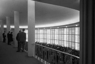 Berlin: Schillertheater; Pause mit Foyer