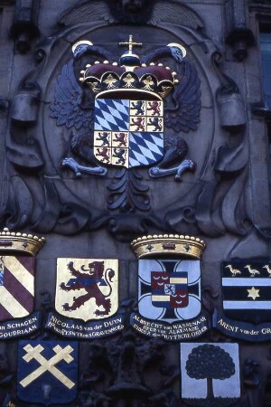 Delft - Gemeenlandhuis : Wappen am Gemeenlandhuis. Aufgenommen 2001 in Delft