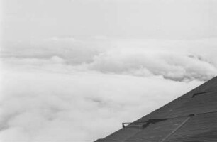 Luftbildaufnahme : Wolkendecke über Norwegen.