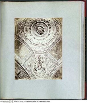 Rome sculptureTeilansicht einer Decke mit Wappen Farnese - Rotes Album III (Grabmäler, antike Skulptur und Fragmente; 16. Jh.)