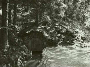 Krummhennersdorf, Grabentour im Bobritzschtal, Mundloch des Augustusstolln (Felsenbachrösche)