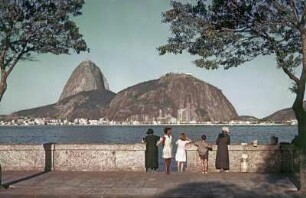 Rio de Janeiro. Blick zum Zuckerhut : Reisefotos Brasilien. Rio de Janeiro. Blick von einem Aussichtspunkt zum Zuckerhut