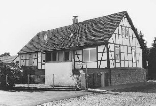 Wohnhaus, Fachwerk; Hasselroth, Rathausstraße 15