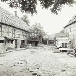 Dresden-Mockritz, Altmockritz 1. Bauernhof (1. H. 19. Jh.). Hof