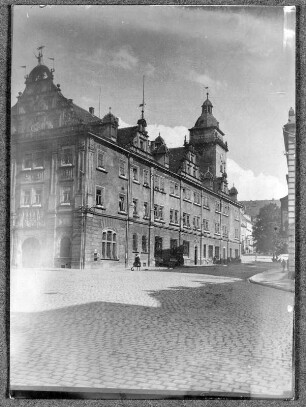 Vorm Rathaus in Gotha