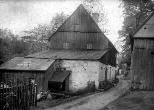 Haus an der alten Dorfstraße : Wohnhaus unterhalb der Ölmühle