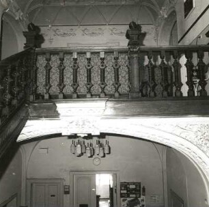 Cottbus, Ewald-Haase-Straße 12. Villa der Tuchfabrik Grovermann (Kindergarten) (wohl 1912). Treppenhaus. Treppengeländer im Obergeschoß