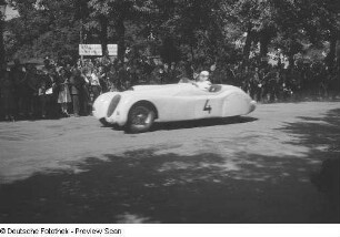 Rennwagen beim Stadtparkrennen "Rund um das Scheibenholz"