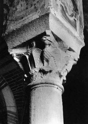 Verona. Kirche San Lorenzo (1001/1300). Inneres. Kapitell