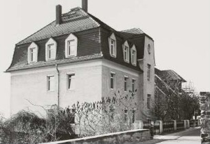 Radebeul, Mittlere Bergstraße 25. Wohnhaus (um 1905)