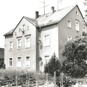 Colditz, Lausicker Straße 64. Dreiseithof (Forsthof, um 1890). Straßenansicht des Forsthauses