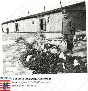 Rodgau, Strafgefangenenlager II Rollwald (1938-1945) / Wachmannschaft vor Baracke
