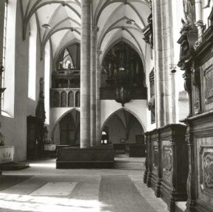 Třeboň. Ägidiuskirche (nach 1380). Inneres nach Westen