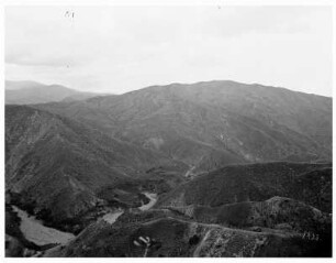 Berglandschaft mit Fluss