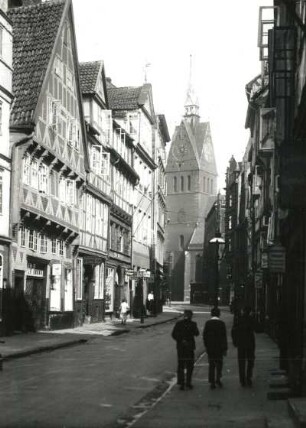 Hannover, Köbelinger Straße : Hannover. Köbelinger Straße. Blick nach Norden zum Turm der Marktkirche