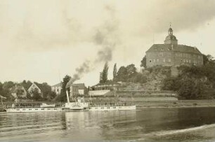 Schloss Hirschstein über die Elbe gesehen, Dampfer "Tetschen" (1892, Werft Blasewitz)