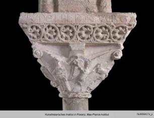 Kapitell mit Szenen aus dem Leben des Heiligen Benedikt von Nursia - N04MS42