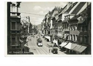 Kaiserstraße in Freiburg im Breisgau, Ansicht mit Straßenbahn