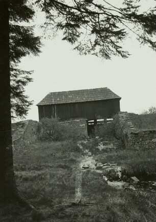 Schneeberg-Neustädtel, Filzteich, Staudamm mit Hochwasserüberlauf