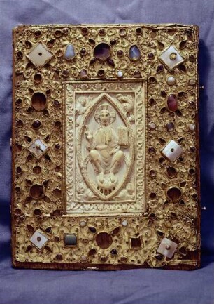 Vorderdeckel des Codex Aureus mit der Darstellung einer Majestas Domini